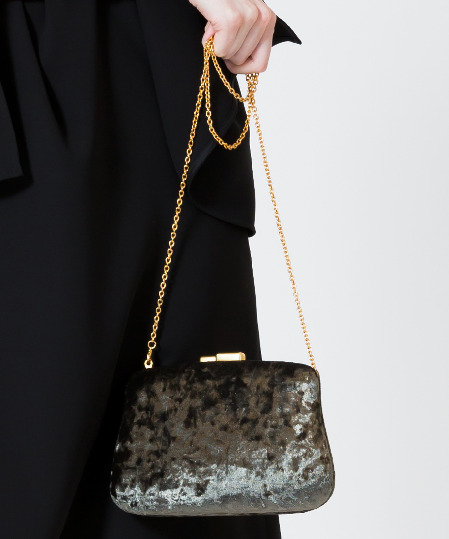 Loulou Willoughby タッセル付ベルベットパーティークラッチバッグ Allureville Official Online Shop アルアバイル公式通販サイト