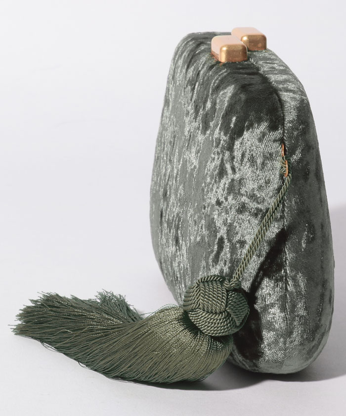 Loulou Willoughby タッセル付ベルベットパーティークラッチバッグ Allureville Official Online Shop アルアバイル公式通販サイト