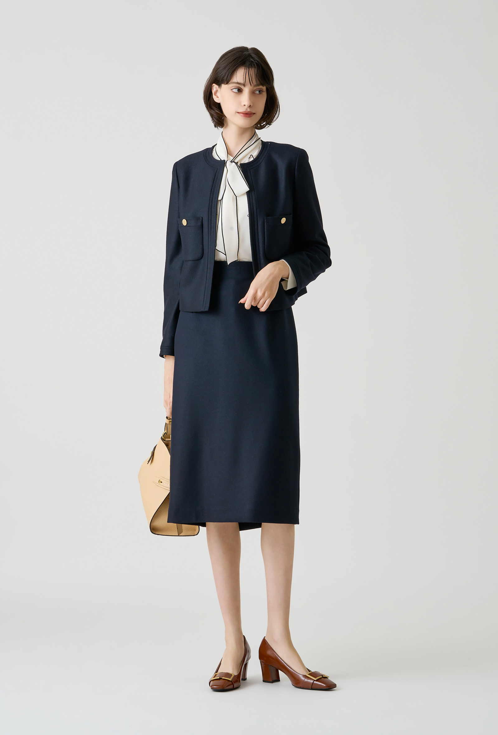 https://ecs-cdn01.magaseek.com/anayi/images/goods/anayi/item/22au_vol5_04_1.jpg