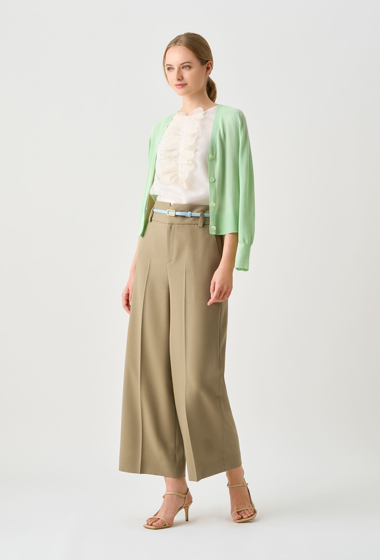 https://ecs-cdn01.magaseek.com/anayi/images/goods/anayi/item/22su_vol10_01_1.jpg