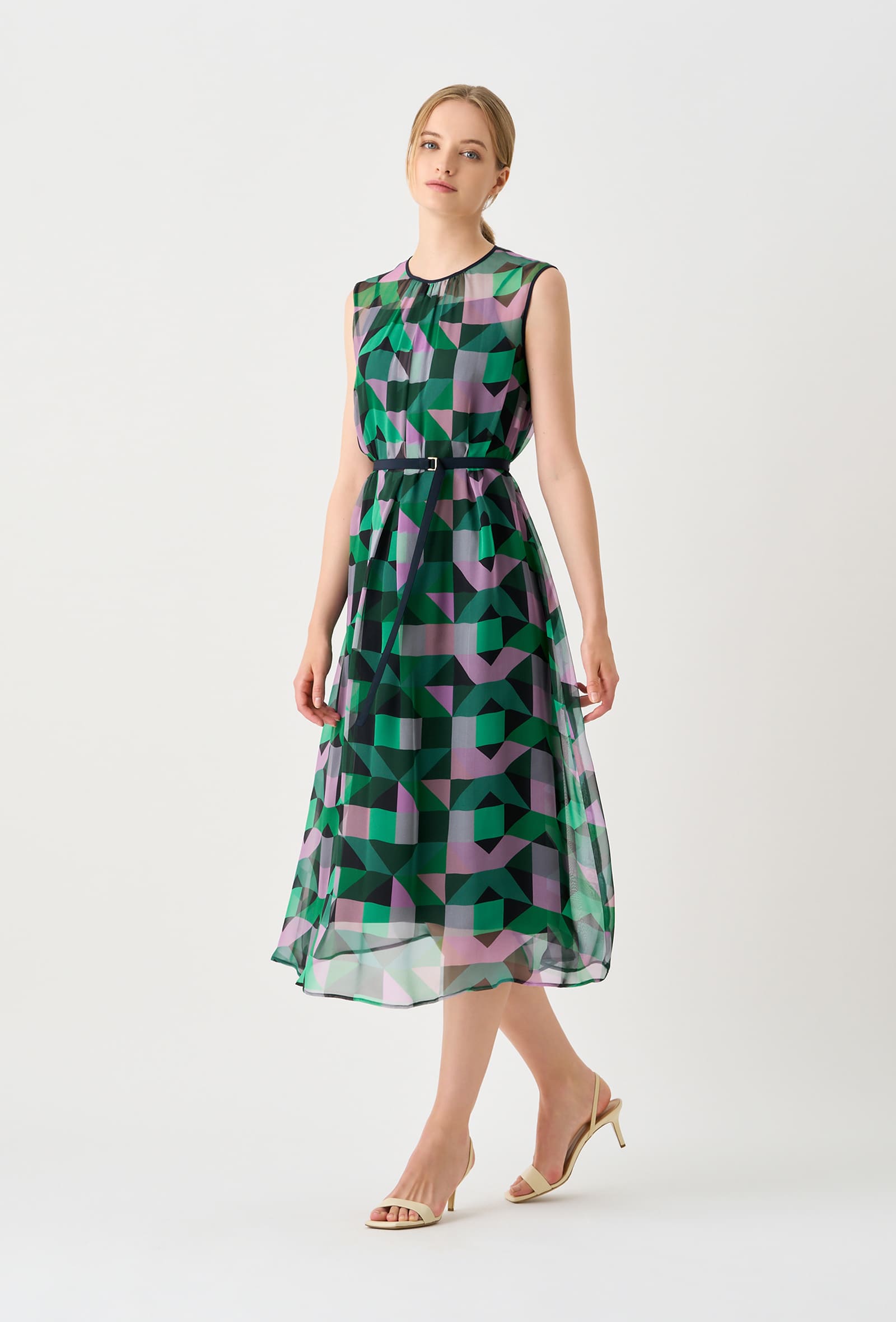 https://ecs-cdn01.magaseek.com/anayi/images/goods/anayi/item/22su_vol10_02_1.jpg