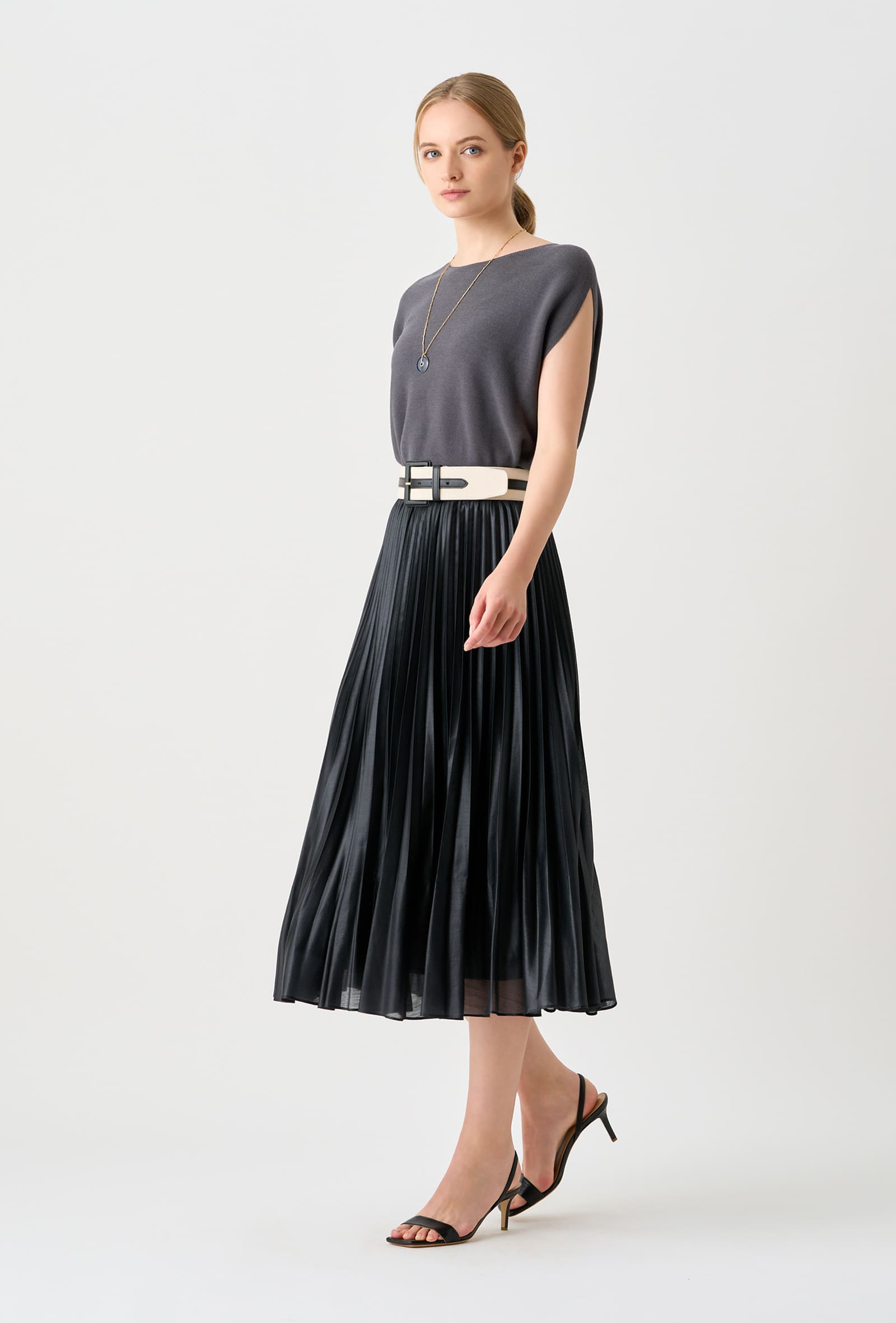 https://ecs-cdn01.magaseek.com/anayi/images/goods/anayi/item/22su_vol10_04_1.jpg