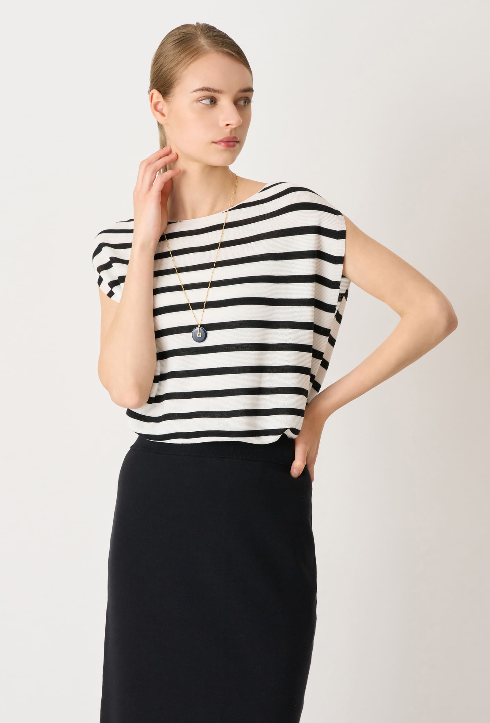 https://ecs-cdn01.magaseek.com/anayi/images/goods/anayi/item/22su_vol4_05_1.jpg