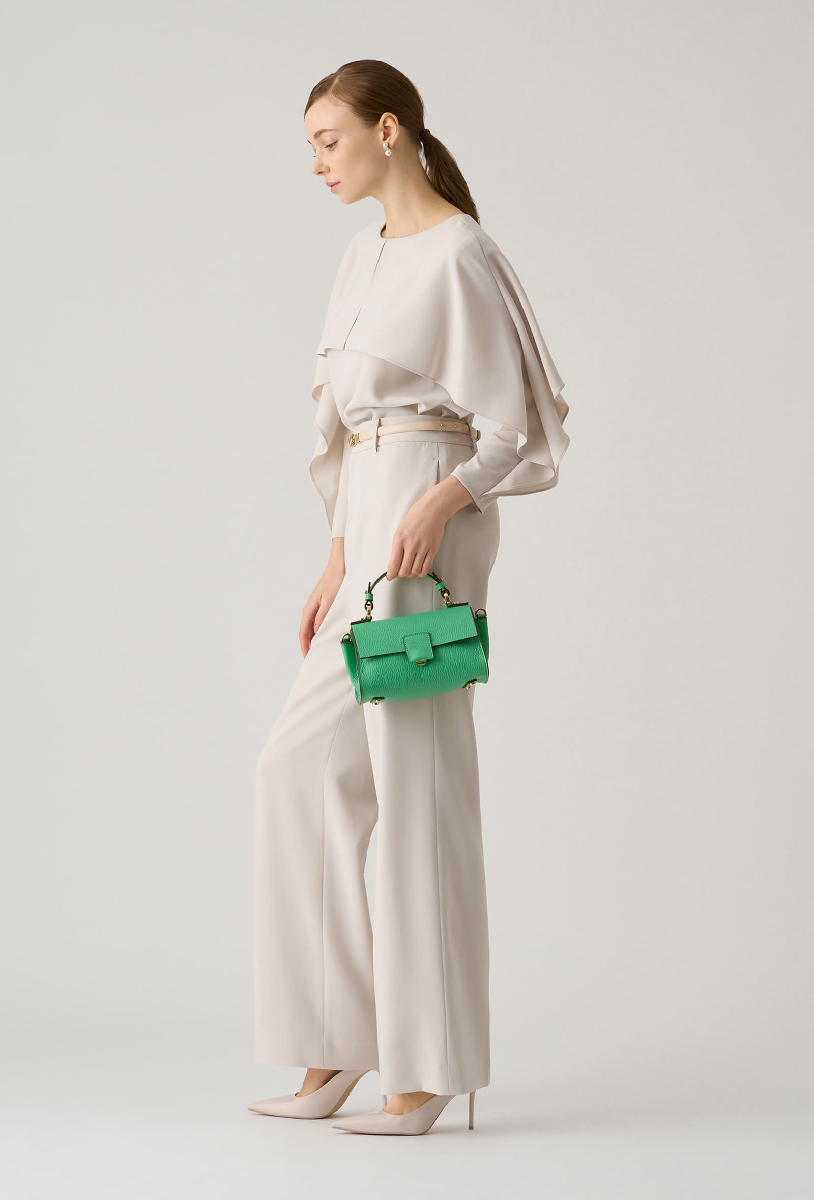 https://ecs-cdn01.magaseek.com/anayi/images/goods/anayi/item/22wi_vol2_03_1.jpg