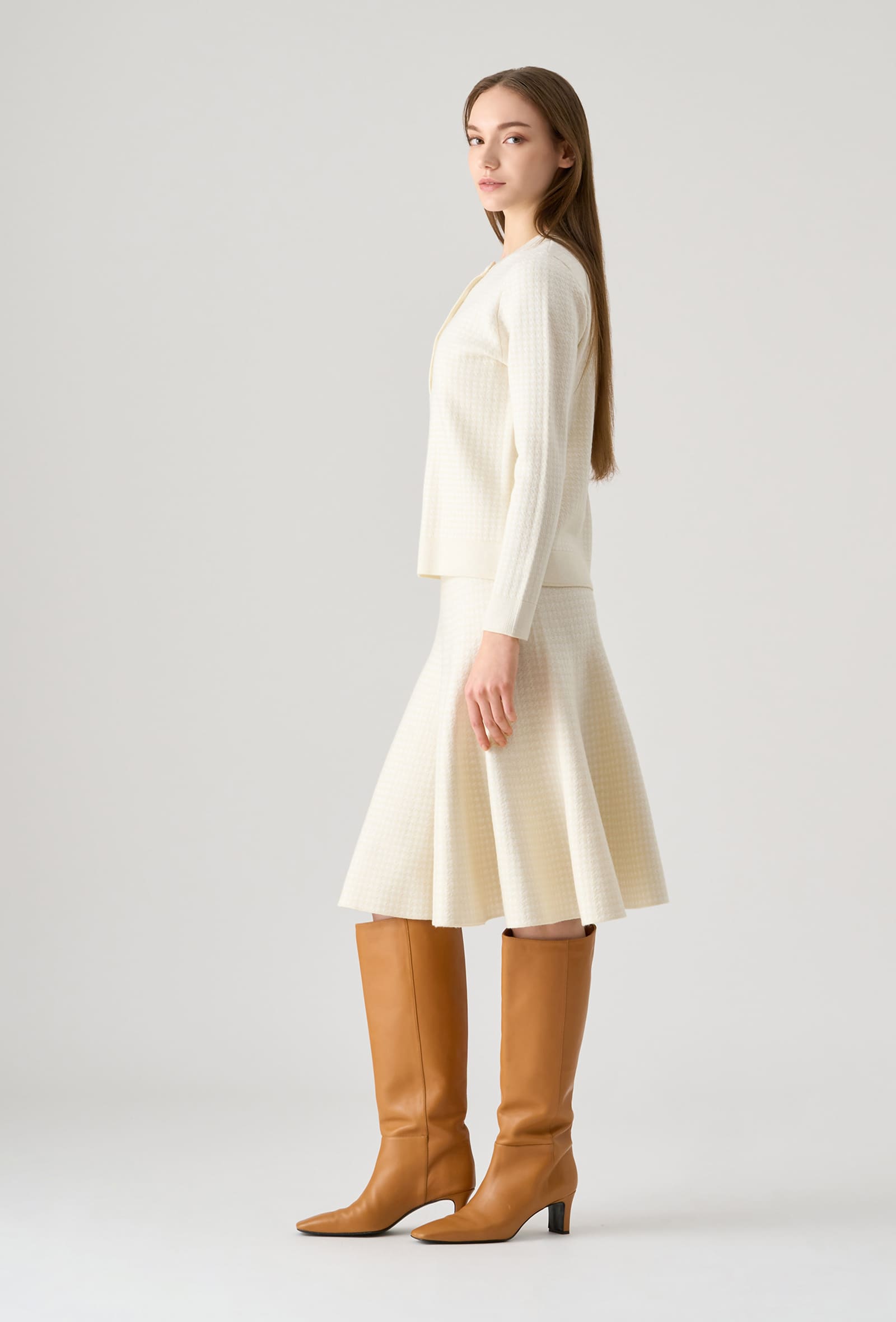 https://ecs-cdn01.magaseek.com/anayi/images/goods/anayi/item/22wi_vol4_02_1.jpg