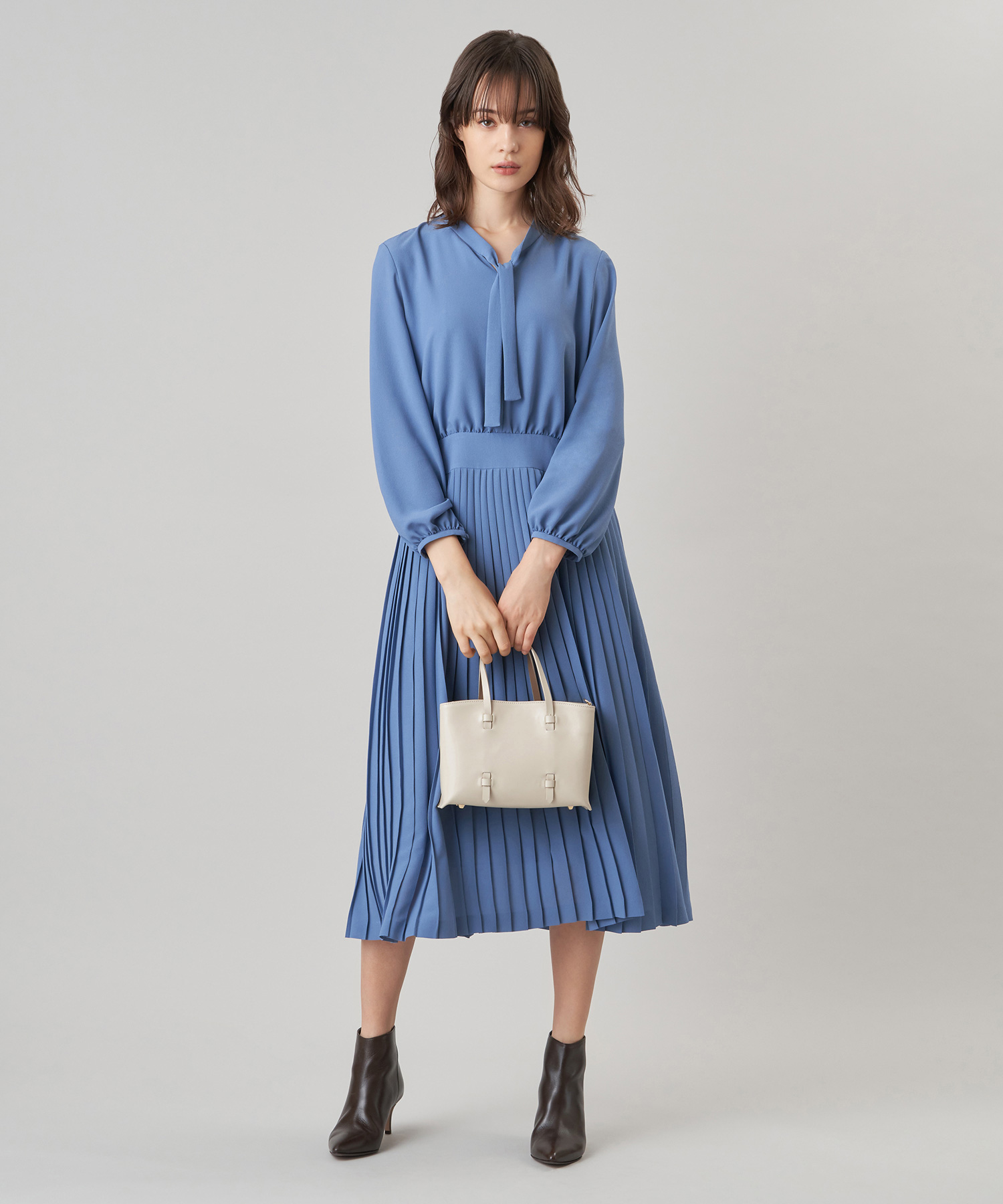 クレープジョーゼットプリーツワンピース Anayi Official Online Store アナイ 公式通販