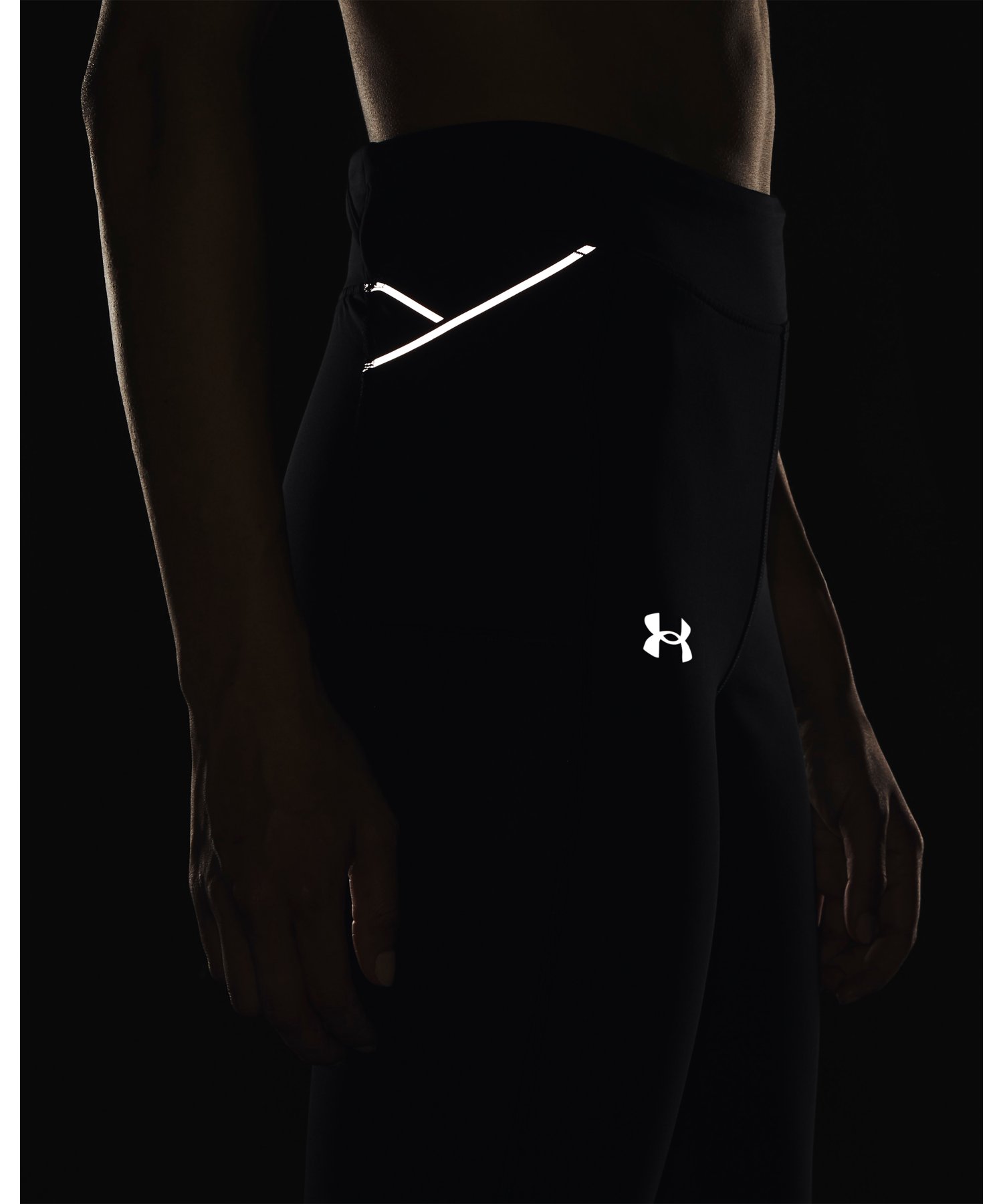 ✨️極美品 アンダーアーマー ランニングウェア 大きいサイズ XXL 黒 金 大きいサイズと大きい服のメンズ通販【ビッグエムワン】【bb1020