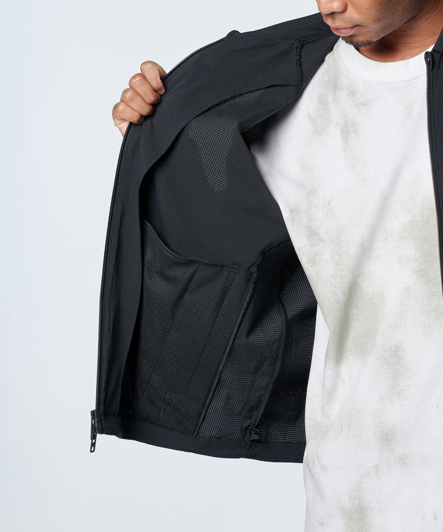 UAアンストッパブル エアベント ジャケット(トレーニング/MEN)