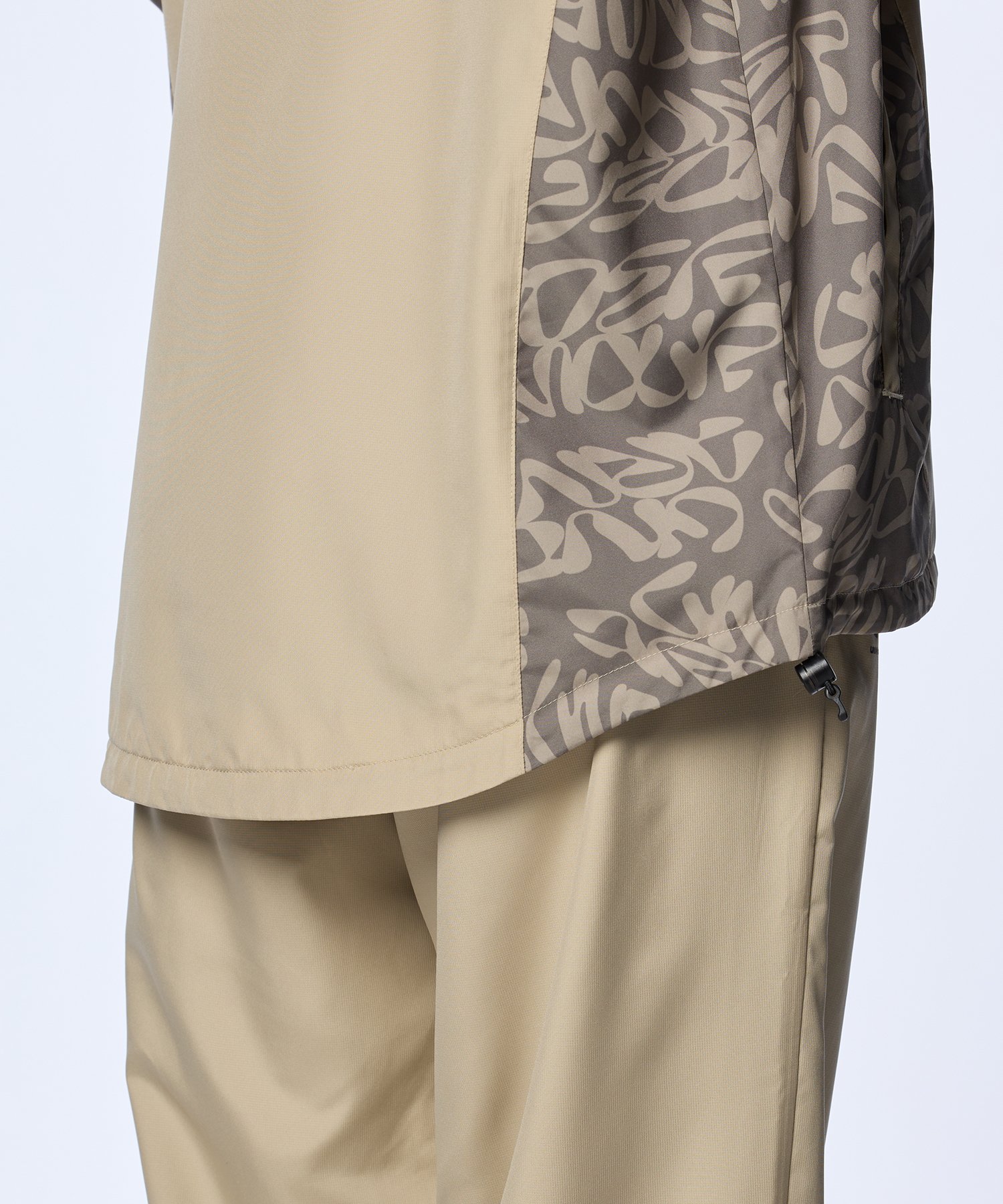 UA���b�V�� ���C�i�[ �E�[�u�� �v�����g �W���P�b�g�i�g���[�j���O/WOMEN�j