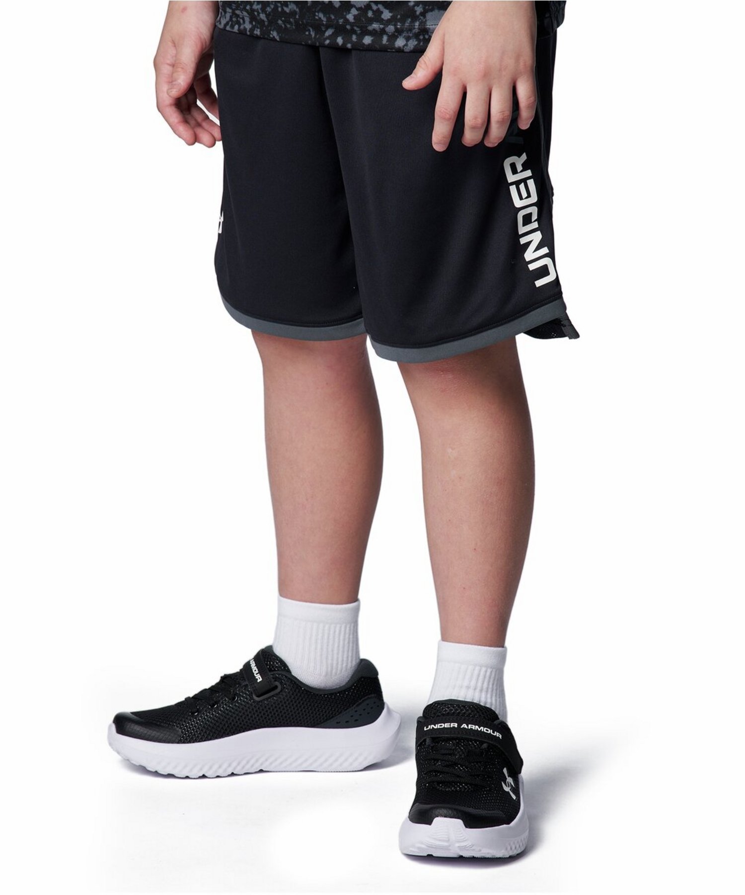 靴 under 楽天市場】アンダーアーマー（UNDER ARMOUR）（メンズ