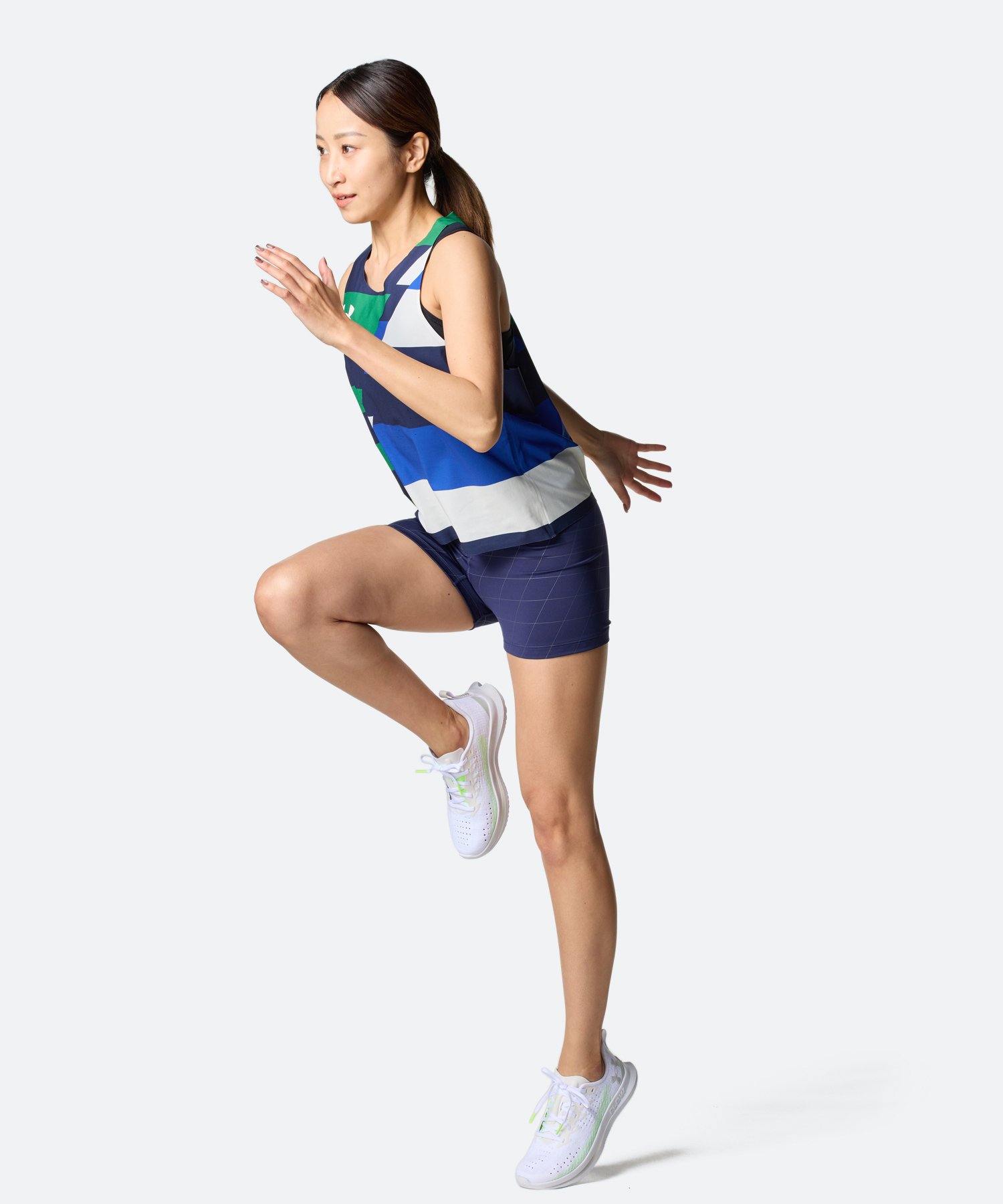 UA PR '25 }\ V[cijO/WOMENj