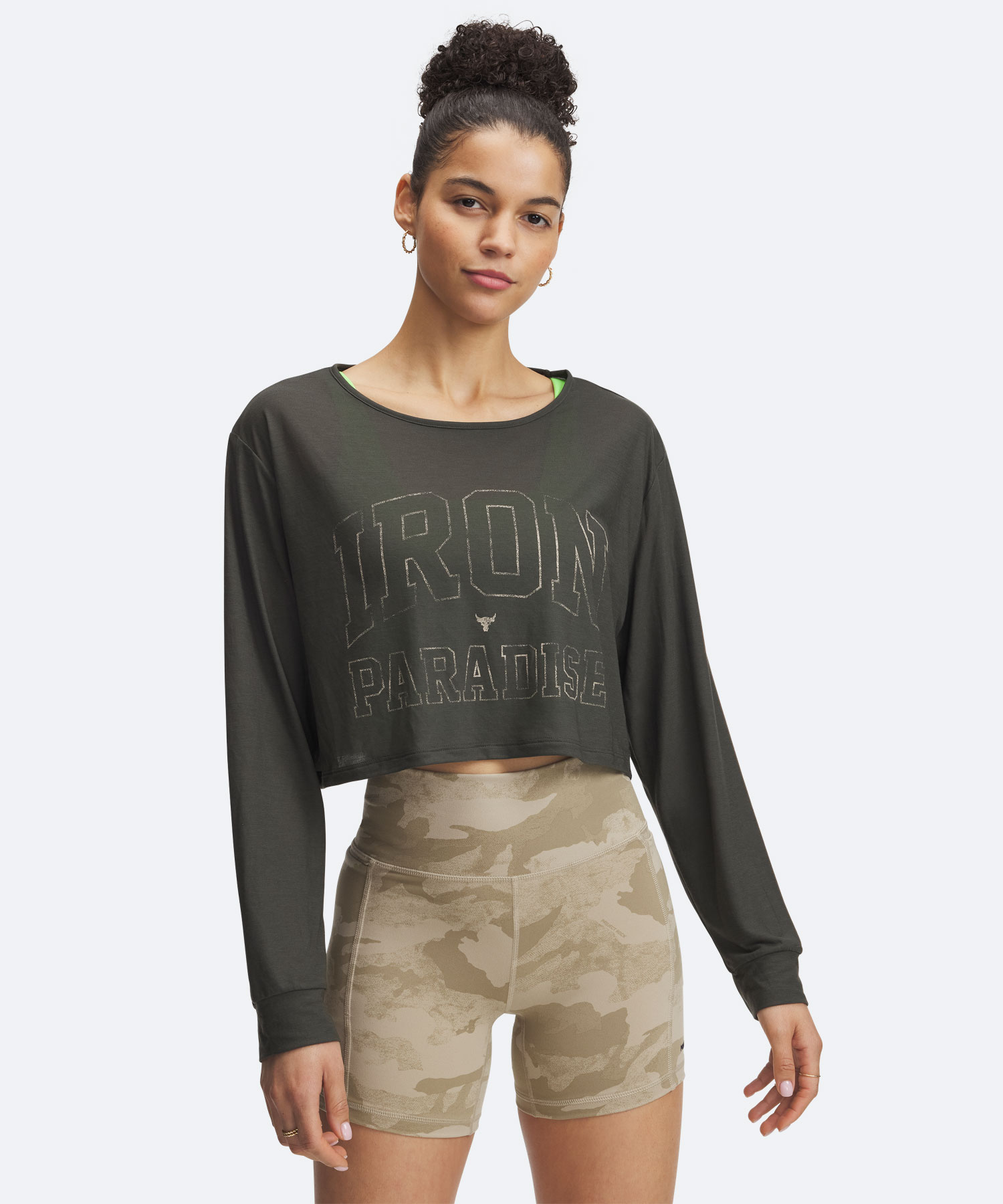 UAプロジェクトロック アイアン パラダイス ロングスリーブ Tシャツ(ライフスタイル/WOMEN)【アンダーアーマー/UNDER ARMOUR】 UAプロジェクトロック アイアン パラダイス ロングスリーブ Tシャツ(ライフスタイル/WOMEN)【アンダーアーマー/UNDER ARMOUR】