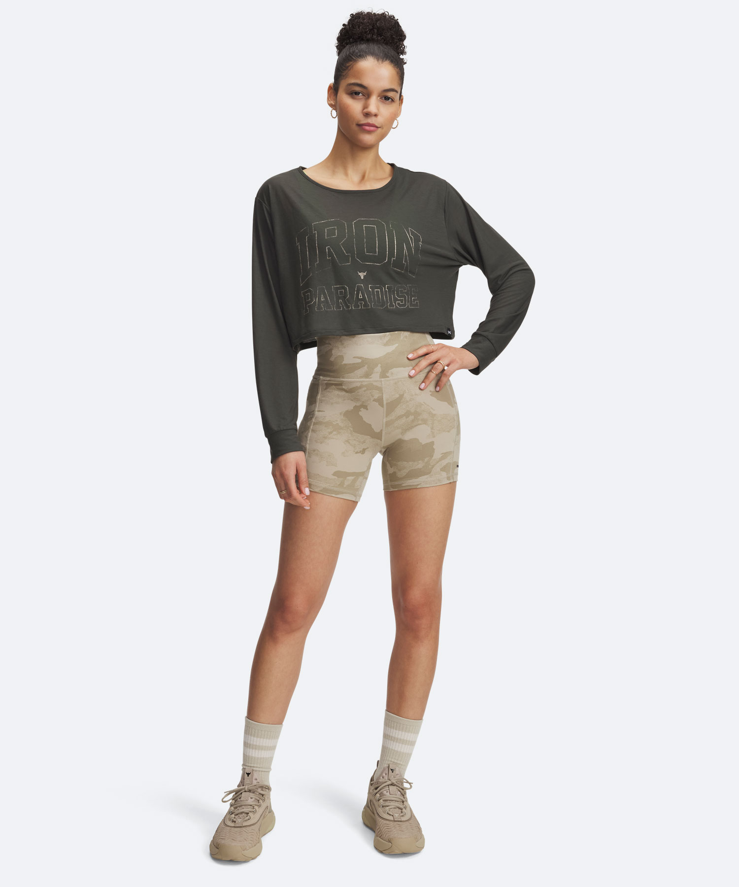 公式 アンダーアーマー UNDER ARMOUR UA UAプロジェクトロック アイアン パラダイス ロングスリーブ Tシャツ（ライフスタイル／WOMEN） 1389709 アンダーアーマー公式】 UAプロジェクトロック アイアン