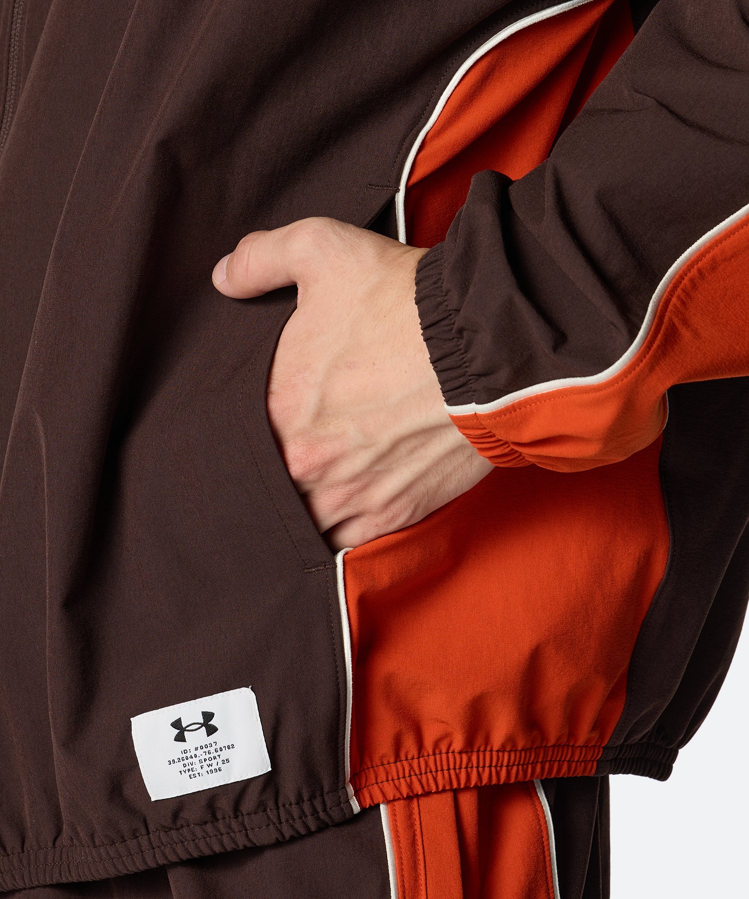 UAiC 2EFC J[ WPbgiCtX^C/MENj