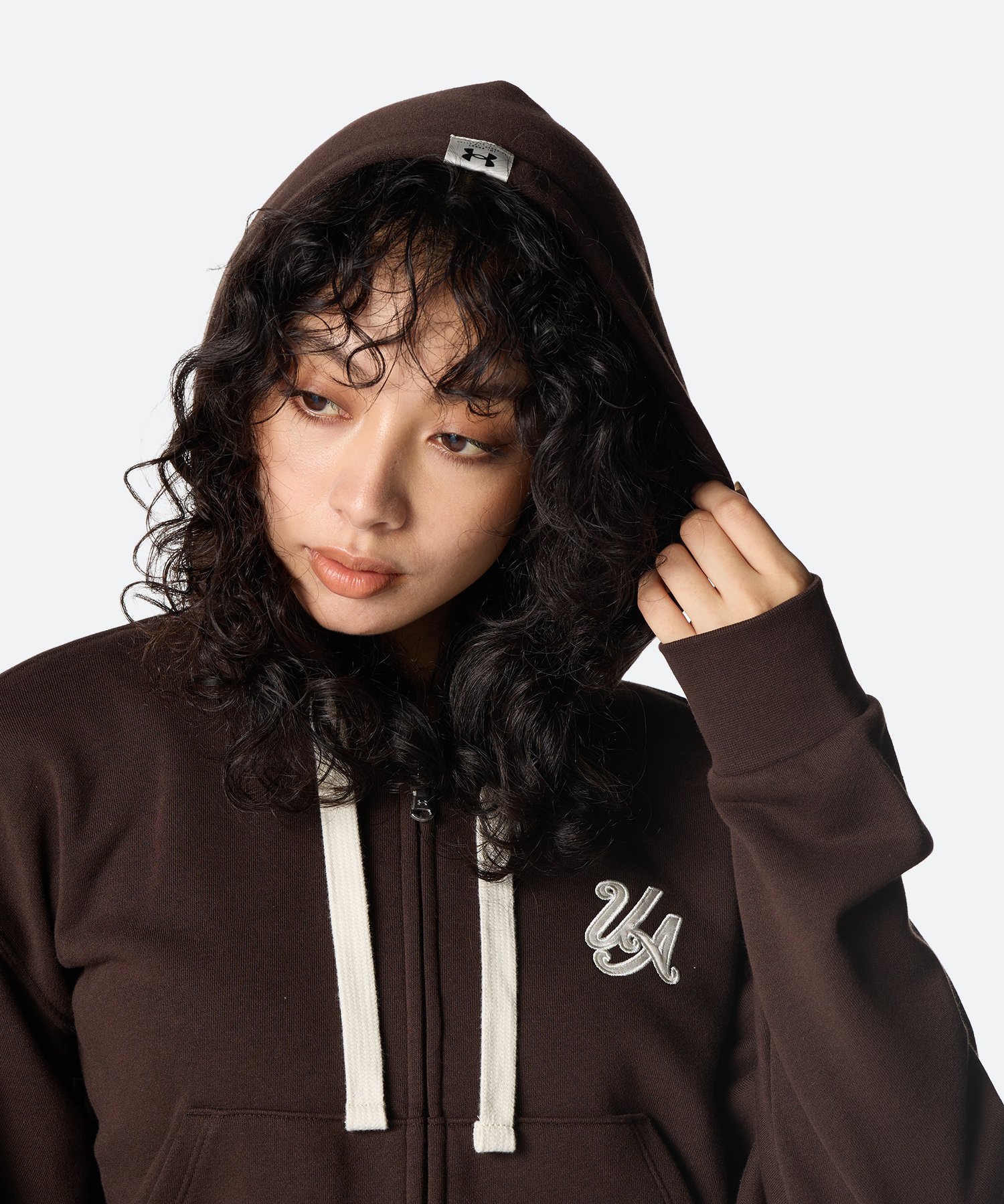 【30％OFF】公式 アンダーアーマー UNDER ARMOUR UA エッセンシャルテリー フルジップ フーディー (トレーニング／WOMEN) 1384767 楽天市場】【30％OFF】公式 アンダーアーマー UNDER ARMOUR UA