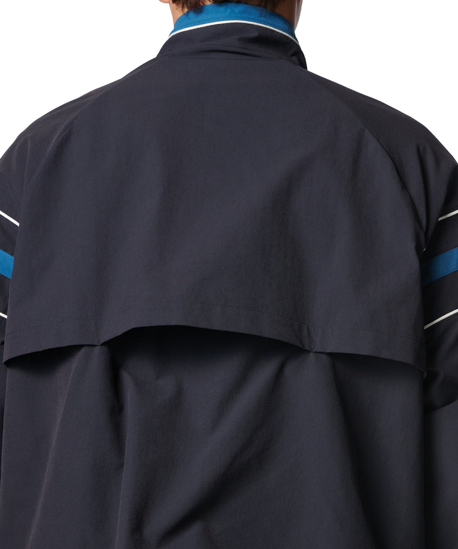 UA�i�C���� �g���b�N�W���P�b�g�i���C�t�X�^�C��/MEN�j