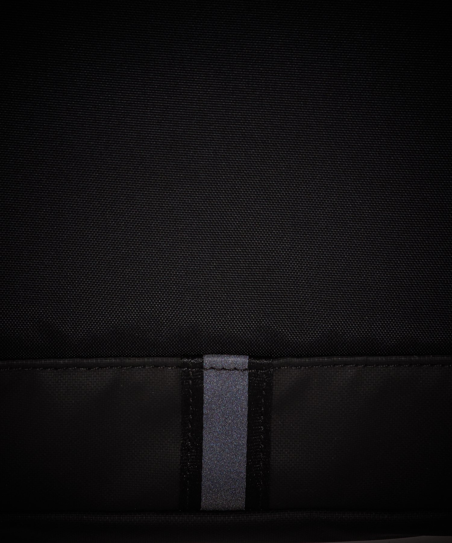 UA�N�[�� �o�b�N�p�b�N 4.0 30���b�g���i�g���[�j���O/UNISEX�j