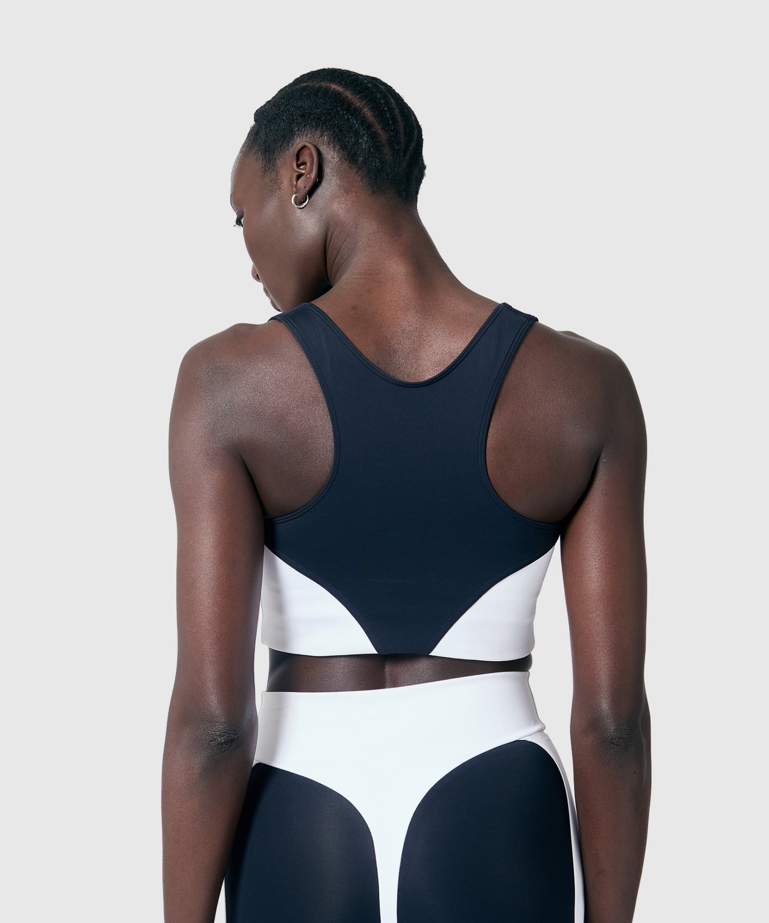 UA �~ MS�u���i�g���[�j���O/WOMEN�j