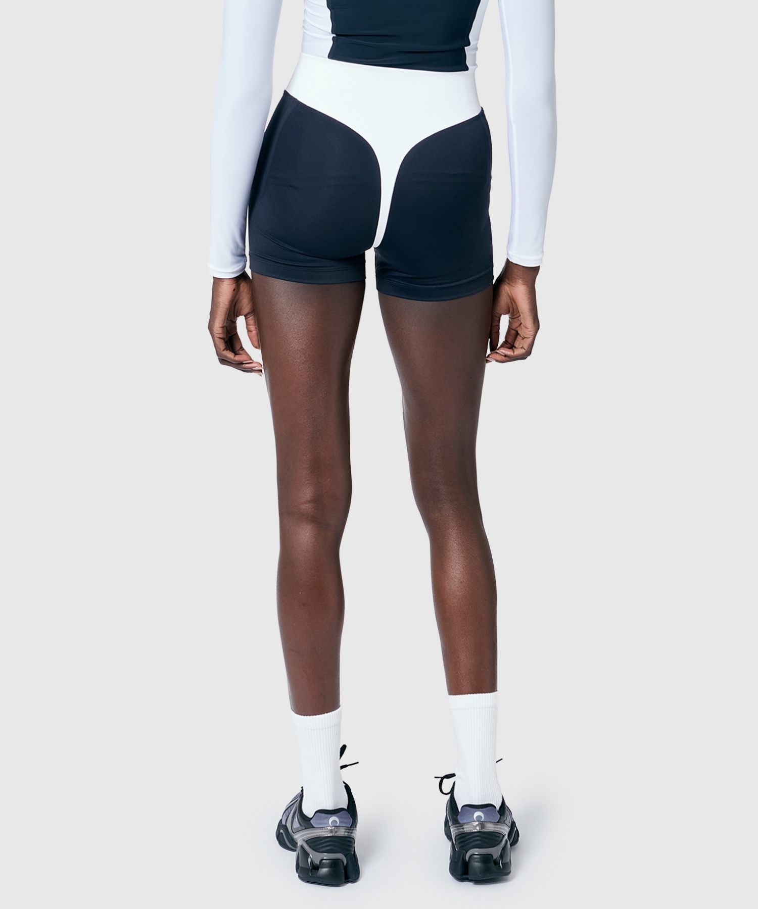 UA �~ MS�q�[�g�M�A �V���[�e�B�i�g���[�j���O/WOMEN�j