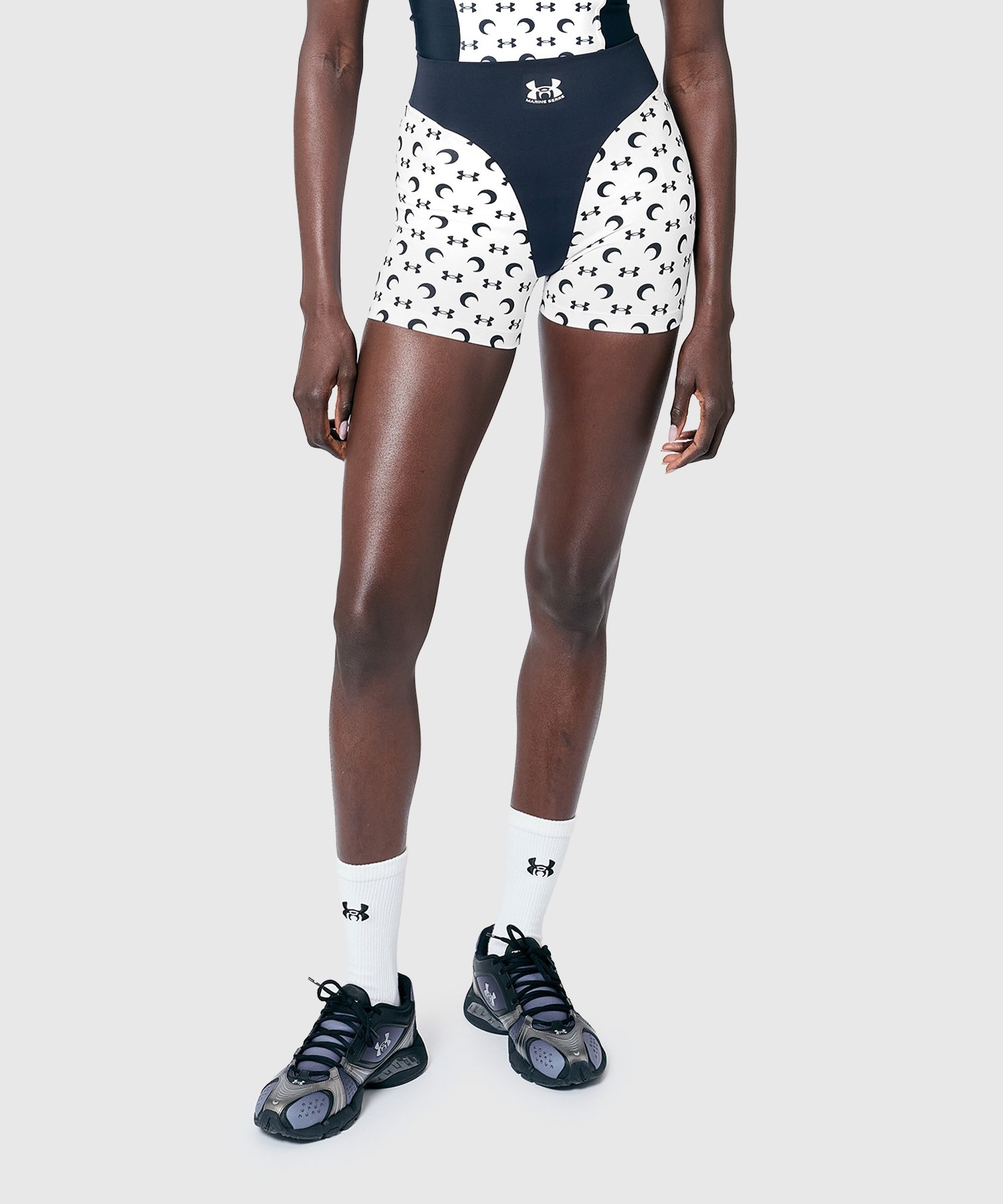 UA �~ MS�q�[�g�M�A �V���[�e�B�i�g���[�j���O/WOMEN�j