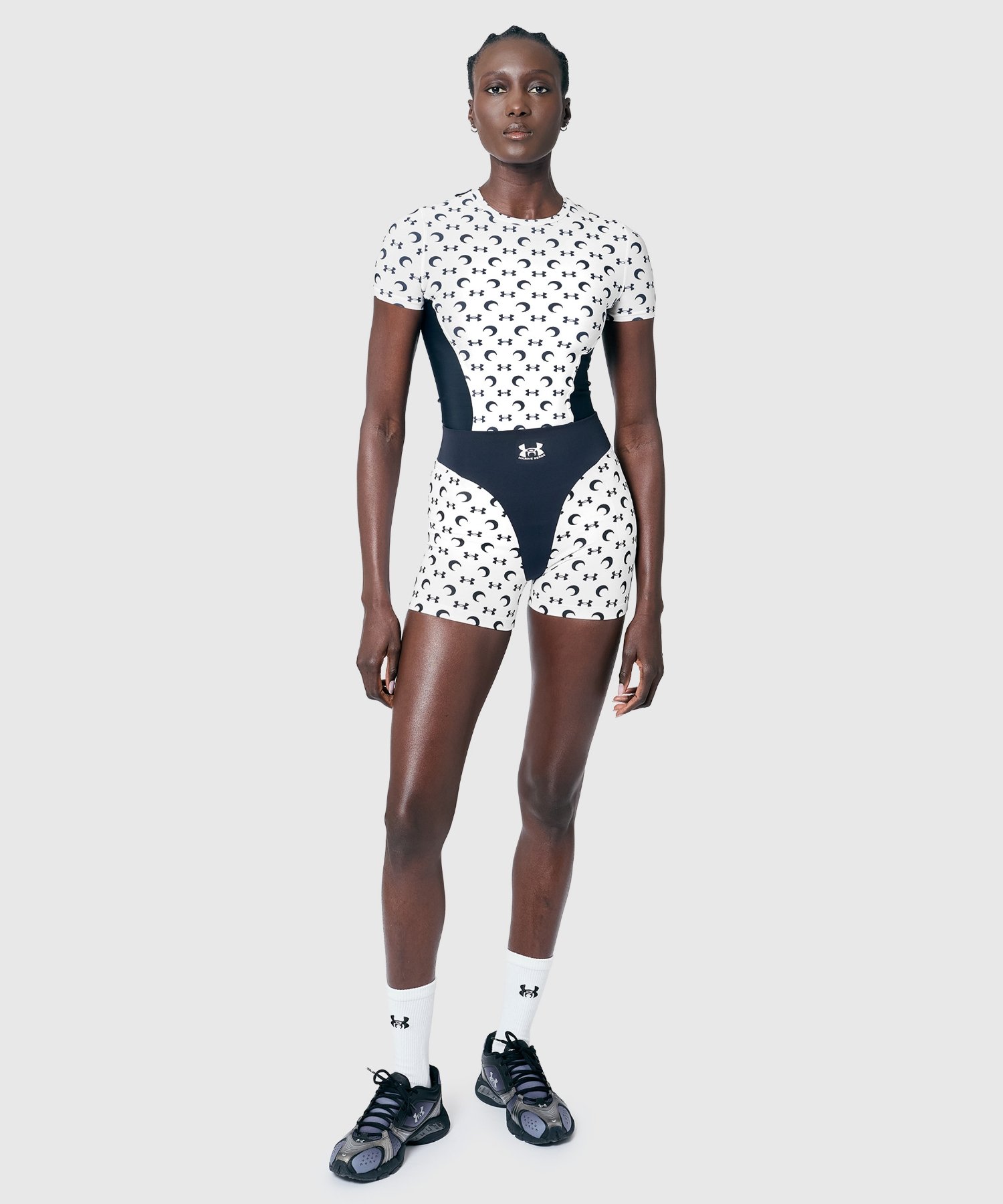 UA �~ MS�q�[�g�M�A �V���[�e�B�i�g���[�j���O/WOMEN�j