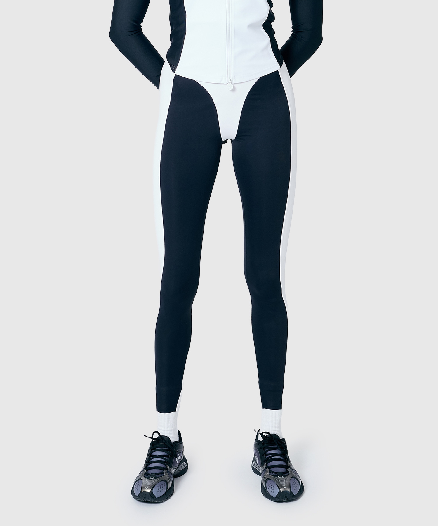 UA �~ MS�u���b�N ���M���X�i�g���[�j���O/WOMEN�j