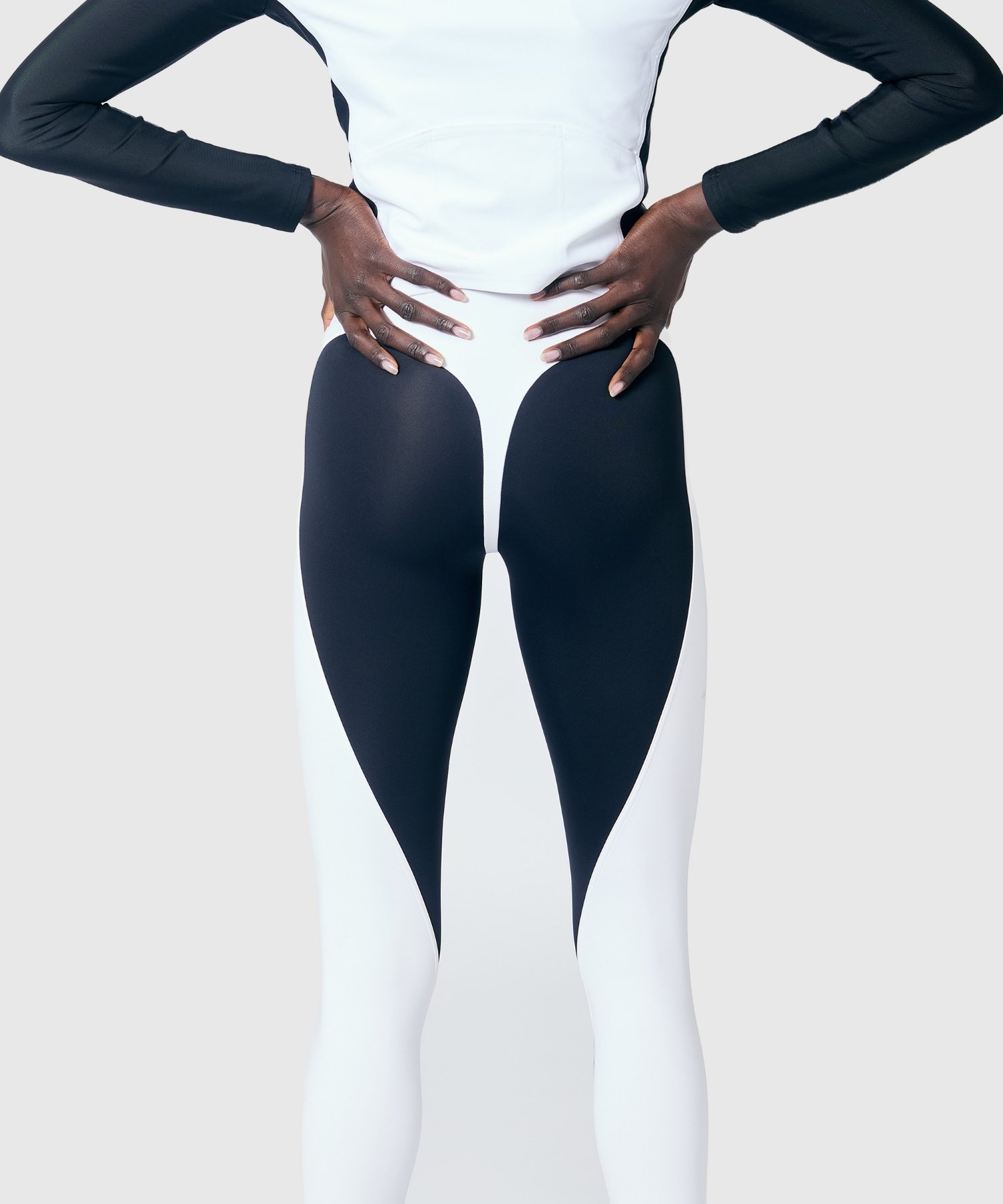 UA �~ MS�u���b�N ���M���X�i�g���[�j���O/WOMEN�j