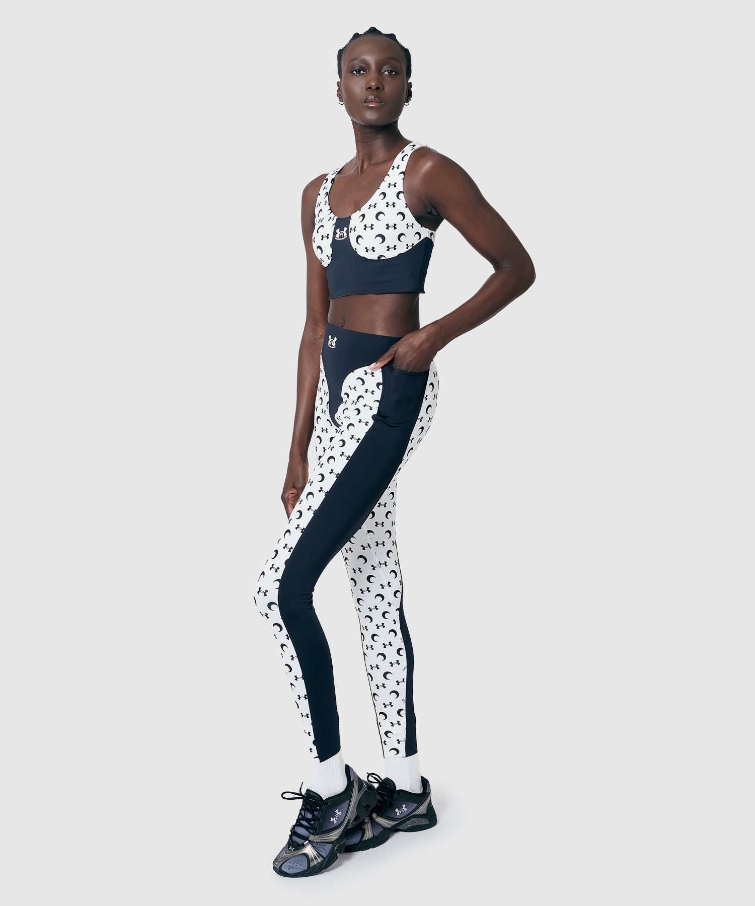 UA �~ MS�u���b�N ���M���X�i�g���[�j���O/WOMEN�j
