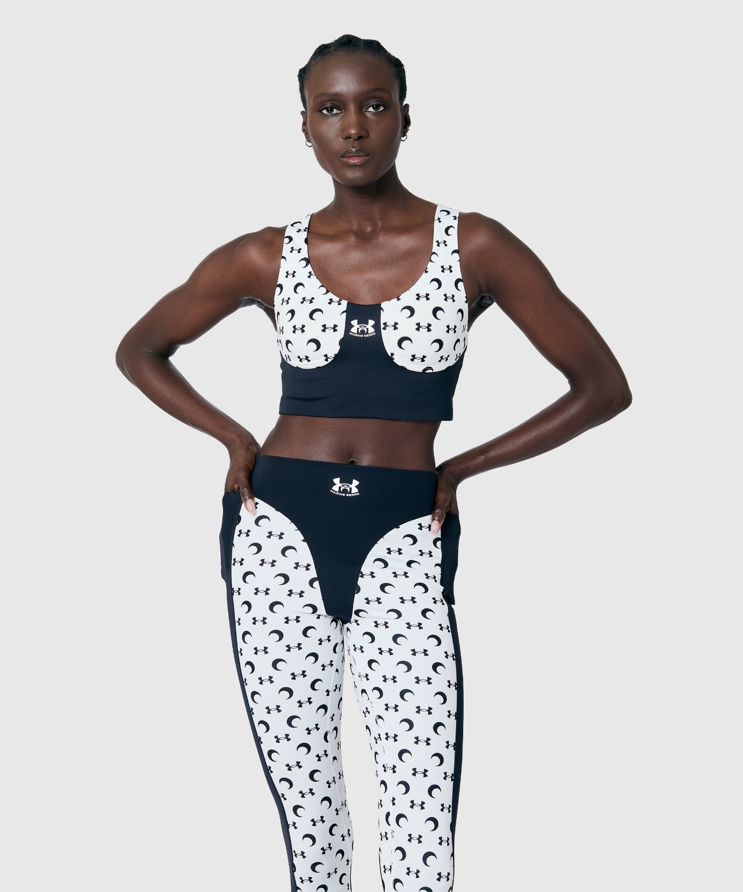 UA �~ MS�u���b�N ���M���X�i�g���[�j���O/WOMEN�j