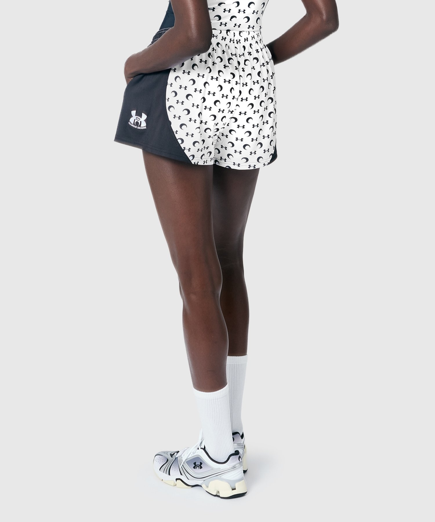 UA �~ MS�`�[�� �V���[�c�i�g���[�j���O/WOMEN�j