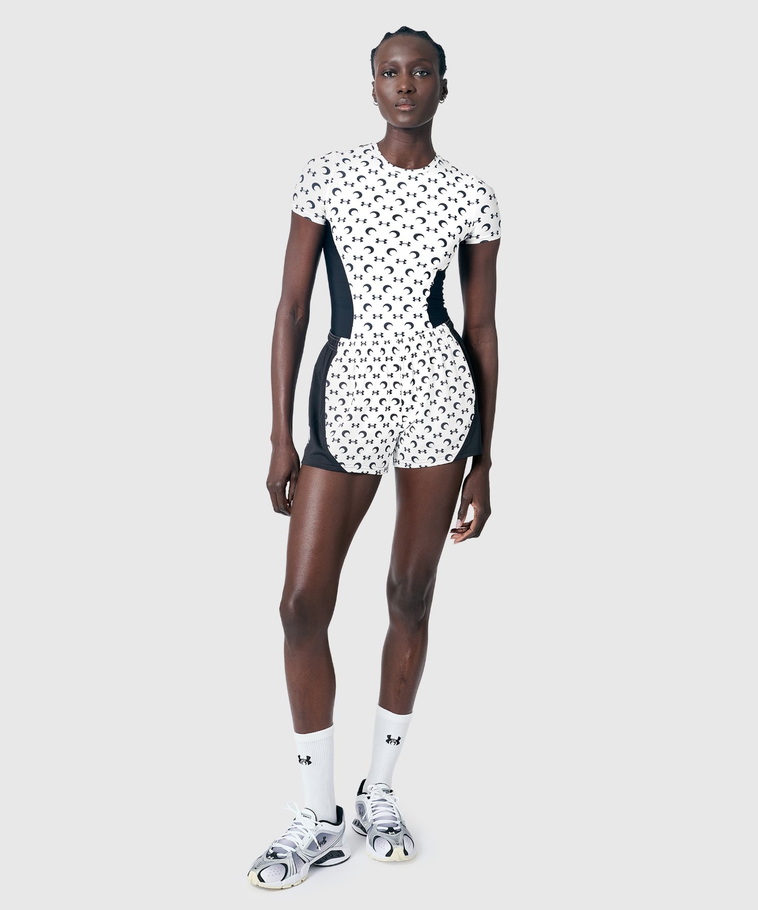 UA �~ MS�`�[�� �V���[�c�i�g���[�j���O/WOMEN�j