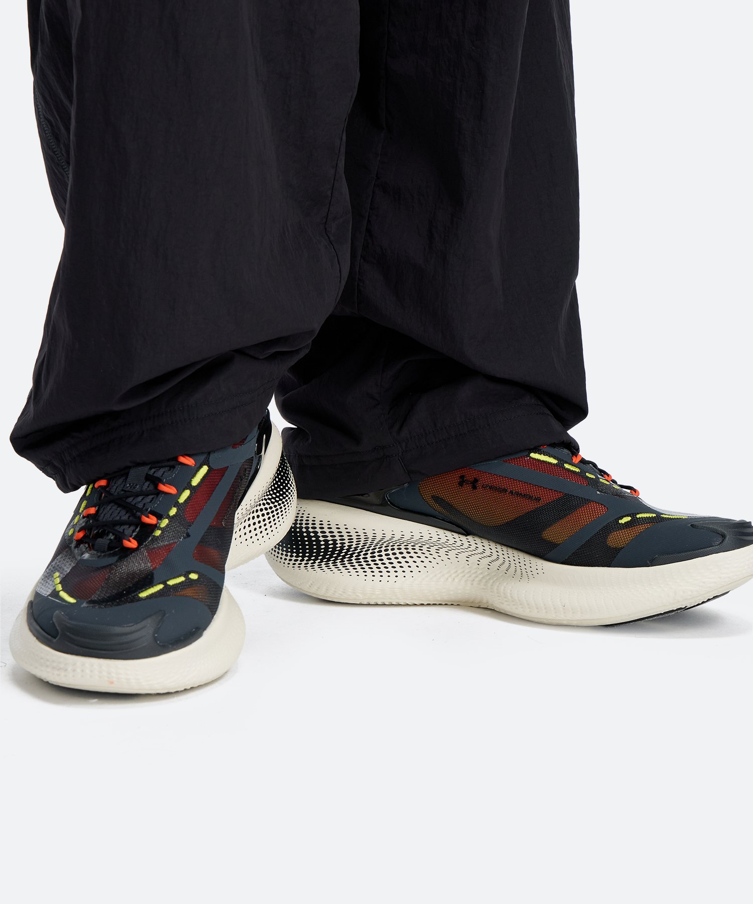 UA�G�R�[ �X���b�v�X�s�[�h�i���C�t�X�^�C��/UNISEX�j