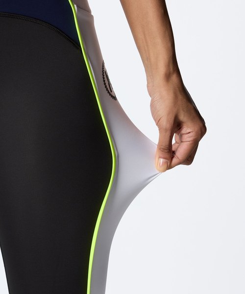 UAGjEFA AN^CcijO/WOMENj