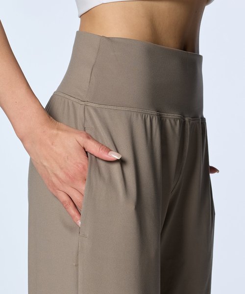 UAメリディアン オープン ヘム パンツ(トレーニング/WOMEN)