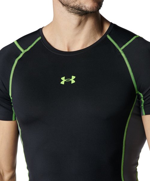 UAヒートギアアーマー コンプレッション ノベルティ ショートスリーブ シャツ(トレーニング/MEN)