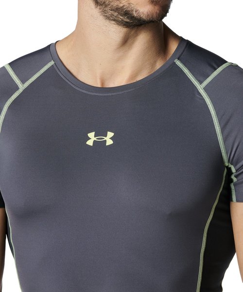 UAヒートギアアーマー コンプレッション ノベルティ ショートスリーブ シャツ(トレーニング/MEN)