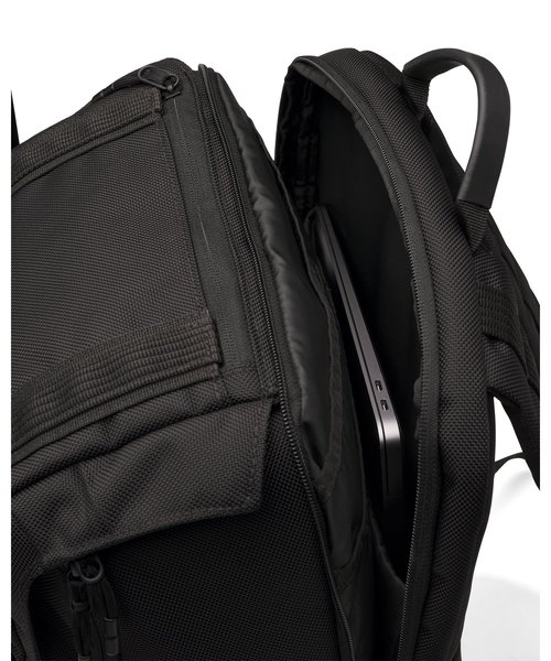 UA�g���C�A���t ���[�e�B���e�B�[ �o�b�N�p�b�N�i���C�t�X�^�C��/UNISEX�j