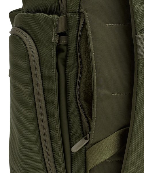 UA�g���C�A���t ���[�e�B���e�B�[ �o�b�N�p�b�N�i���C�t�X�^�C��/UNISEX�j