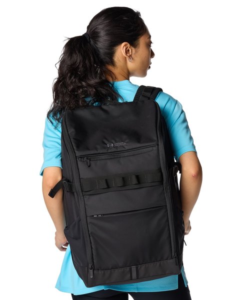 UA�N�[�� �o�b�N�p�b�N 4.0 30���b�g���i�g���[�j���O/UNISEX�j