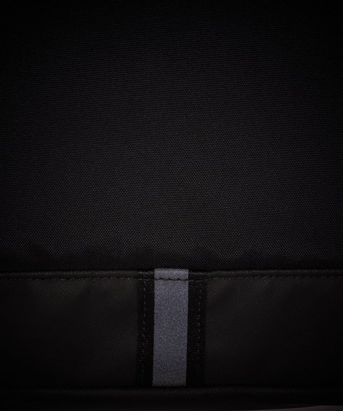 UA�N�[�� �o�b�N�p�b�N 4.0 30���b�g���i�g���[�j���O/UNISEX�j