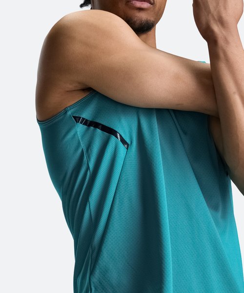 UA�A�[�}�[�h���C �X���[�u���X �V���c�i�g���[�j���O/MEN�j