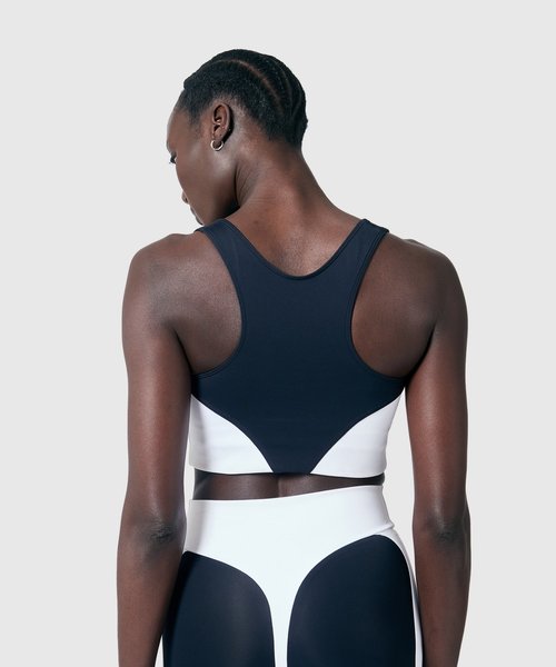 UA �~ MS�u���i�g���[�j���O/WOMEN�j