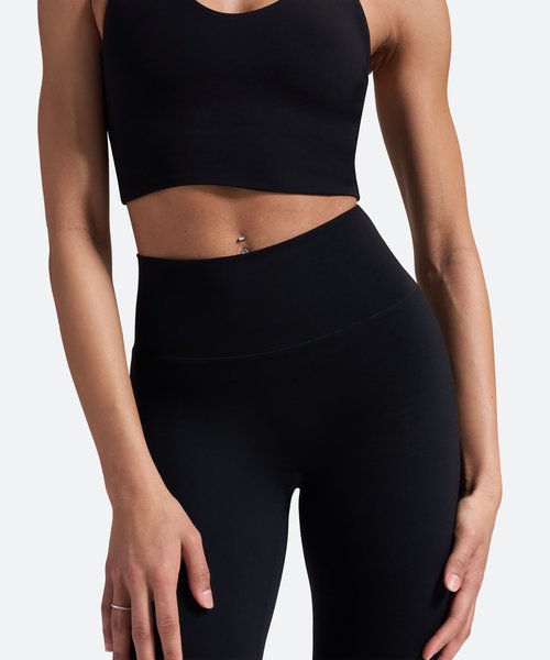 UA�����f�B�A�� ���M���X�i�g���[�j���O/WOMEN�j