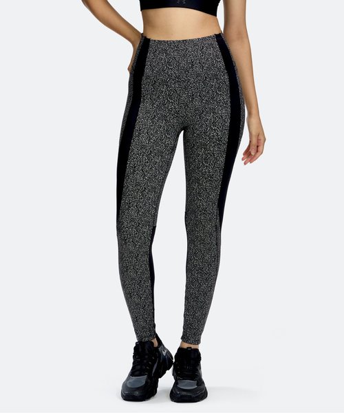 UA�o�j�b�V�� �G���[�g �W���J�[�h ���M���X�i�g���[�j���O/WOMEN�j