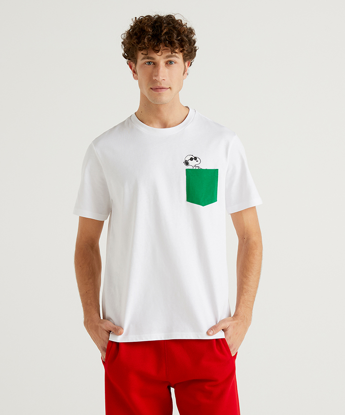 Peanutsコラボ スヌーピーポケット付きtシャツ カットソー メンズ ベネトン オンラインストア Benetton公式通販