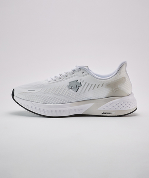 公式】 デサント ランニング/トレイルランニングシューズ DESCENTE の 