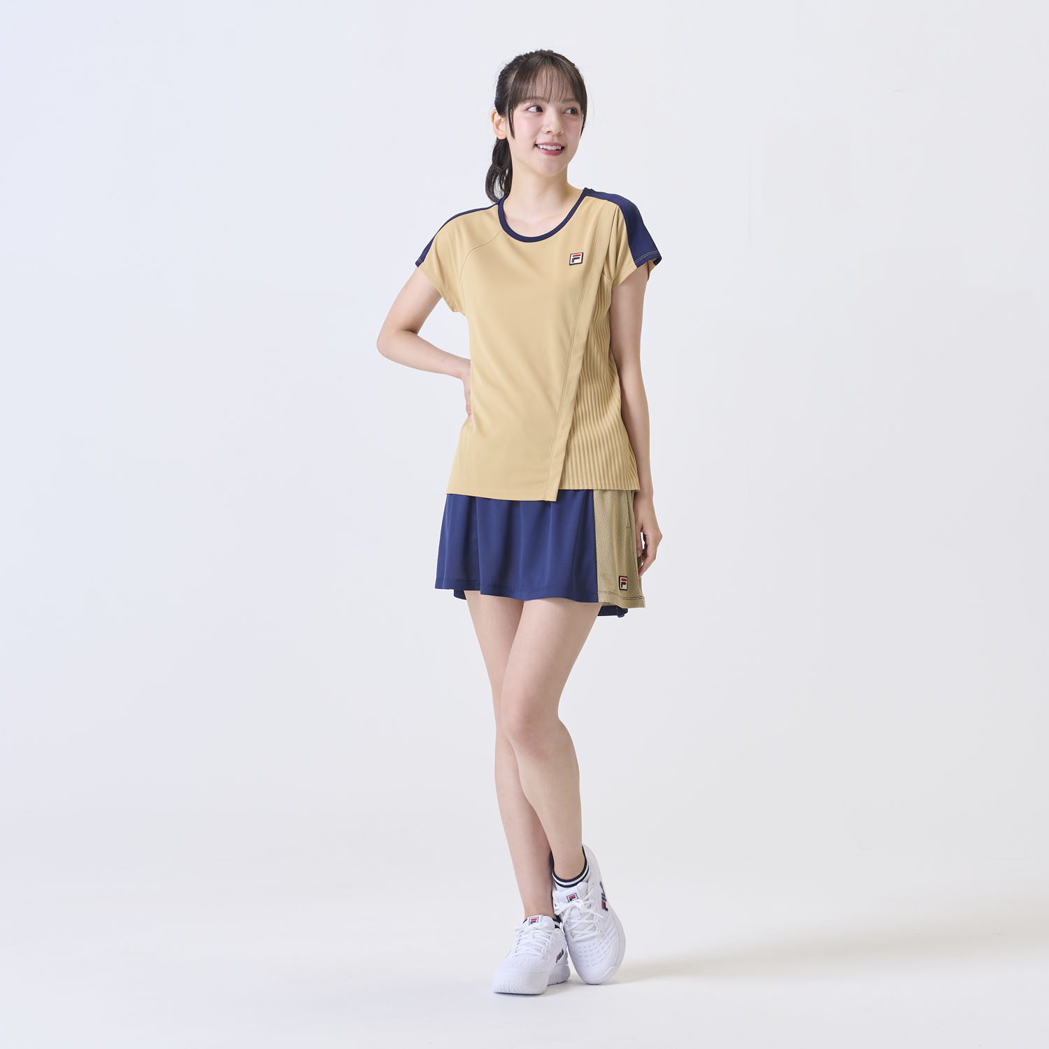 テニス】バックホールメッシュ アシメトリープリーツ Aラインゲームシャツ レディース|FILA（フィラ）公式通販|オンラインストア