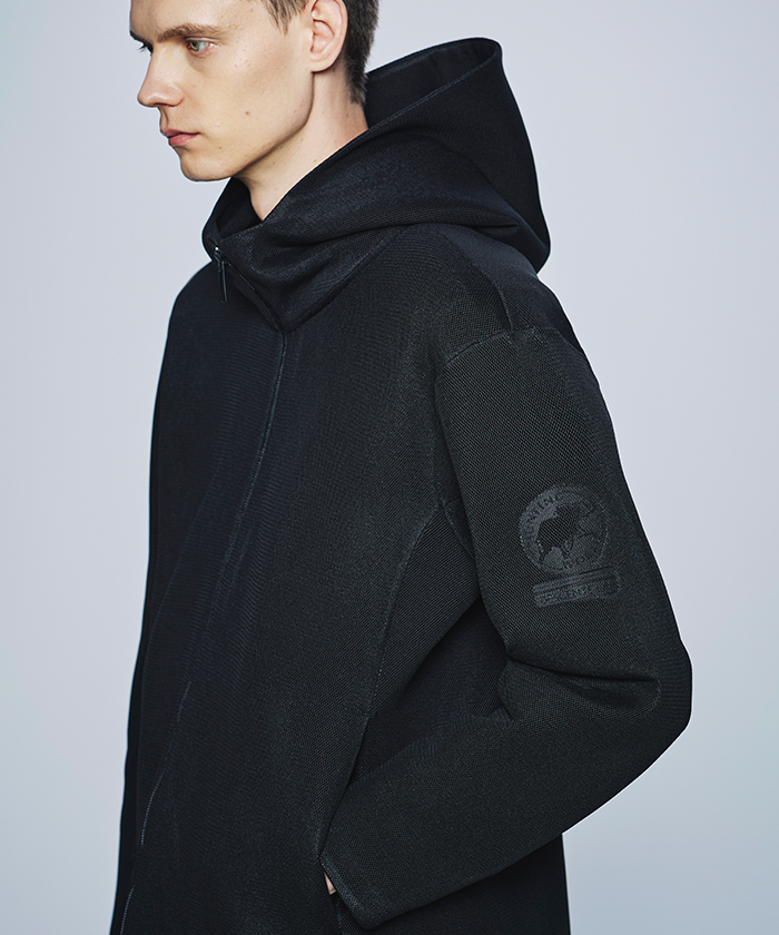 CRAFTED BY DESCENTE.LAB[ダブルラッセルフーディWJC24]ブラック