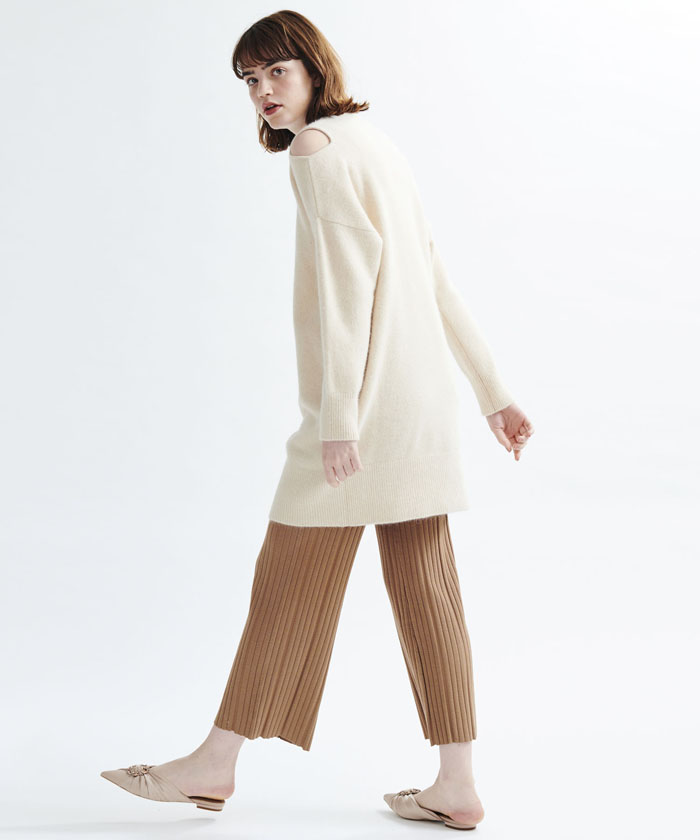 オープンショルダーニットワンピース