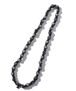 825